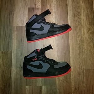 black n red air force ones